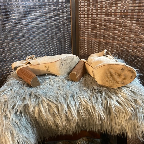 Tan Ankle Tie Cute Peep Toe Sandals - Picture 4 of 6